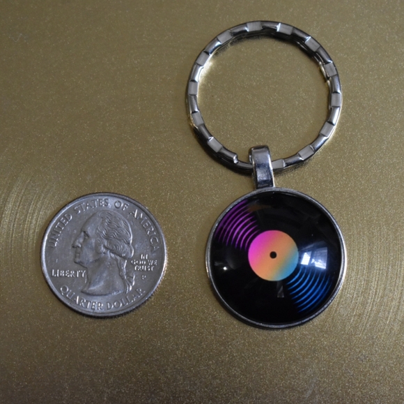 Vinyl Keychain - Picture 1 of 12